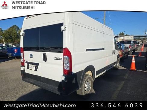 Used 2023 RAM ProMaster 2500 image 4