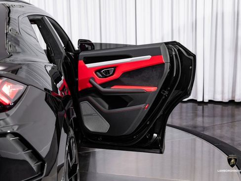 Used 2019 Lamborghini Urus image 52