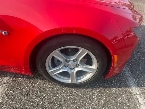 Used 2022 Chevrolet Camaro LT RWD image 10