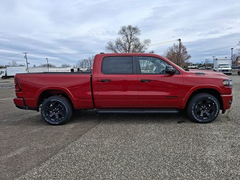 New 2026 RAM 1500 4x4 Crew Cab image 9