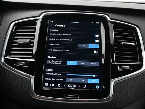 Used 2023 Volvo XC90 B6 Plus w/ Protection Package Premier image 17