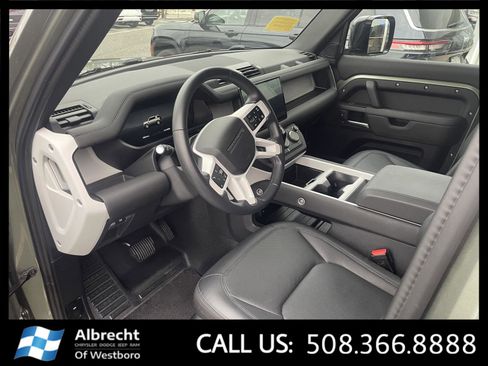 Used 2025 Land Rover Defender 110 S image 10