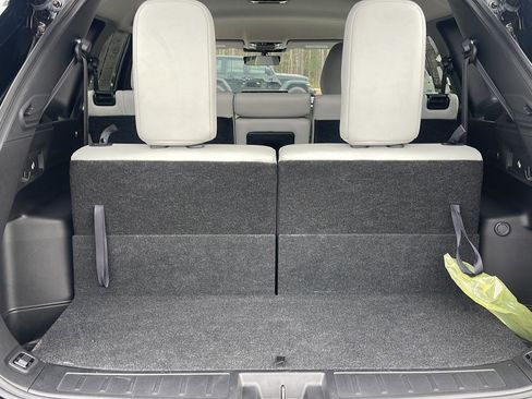 Used 2025 Mitsubishi Outlander SE image 28