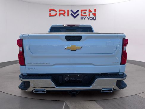New 2026 Chevrolet Silverado 1500 LTZ w/ LTZ Premium Package AWD/4WD image 4