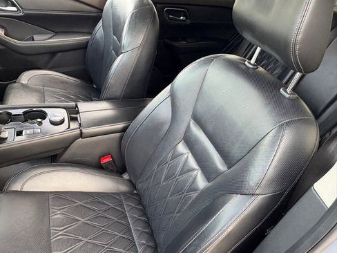 Certified 2021 Nissan Rogue Platinum image 30