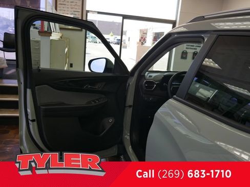 New 2026 Chevrolet TrailBlazer LT w/ Convenience Package AWD/4WD image 17