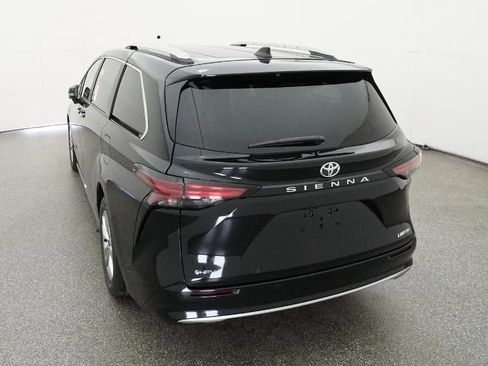 New 2026 Toyota Sienna Limited image 40
