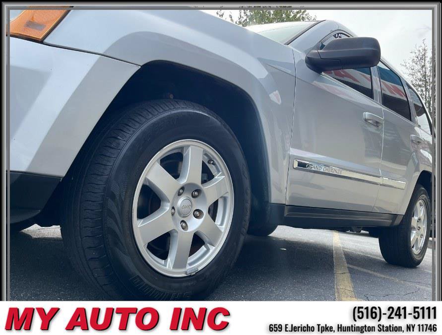 Used 2010 Jeep Grand Cherokee Laredo AWD/4WD image 10
