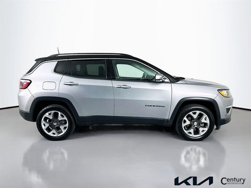 Used 2018 Jeep Compass Limited AWD/4WD image 4