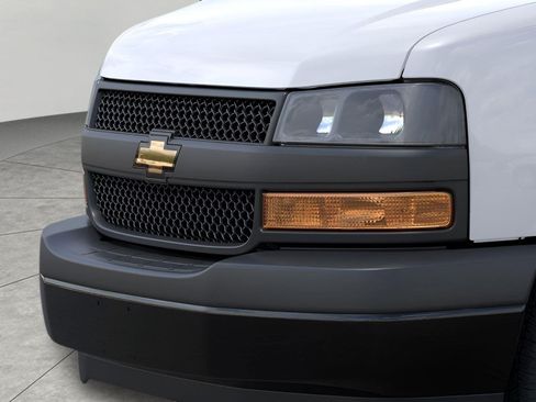 New 2026 Chevrolet Express 2500 w/ Communications Package RWD image 13