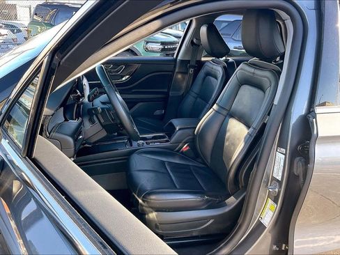 Used 2022 Lincoln Corsair AWD w/ Premium Package image 22