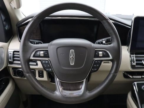 Used 2020 Lincoln Navigator L Reserve w/ Luxury Package AWD/4WD image 19
