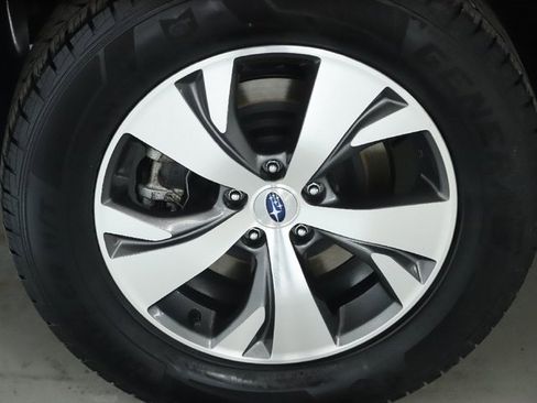 Used 2022 Subaru Ascent Premium w/ Convenience Package image 12