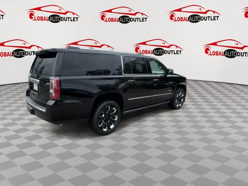 Used 2019 GMC Yukon XL Denali w/ Denali Ultimate Package AWD/4WD image 8