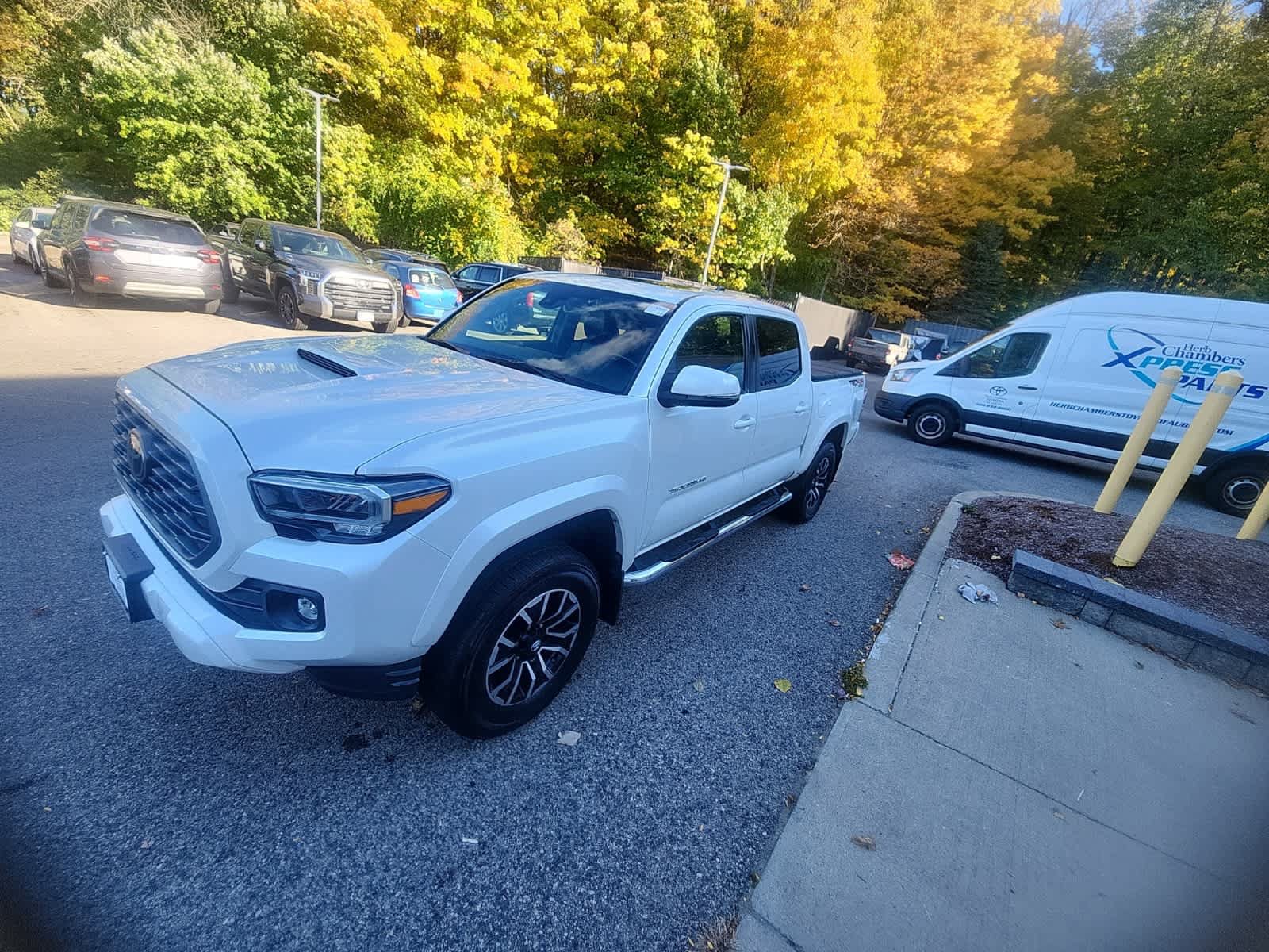 Used 2021 Toyota Tacoma TRD Sport w/ TRD Premium Sport Package AWD/4WD image 23