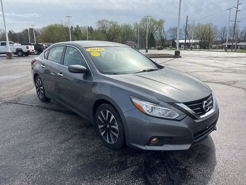 Used 2018 Nissan Altima 2.5 SV image 3