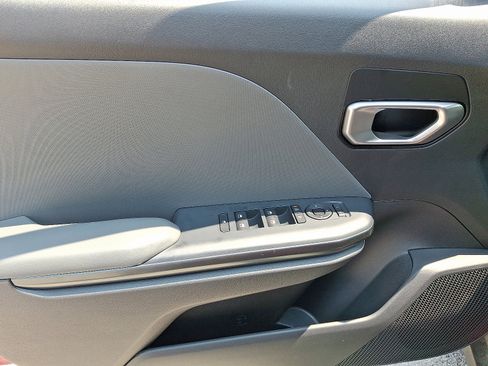 New 2025 Kia K4 LXS image 12