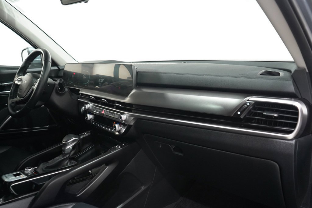 Used 2025 Kia Telluride S AWD/4WD image 19