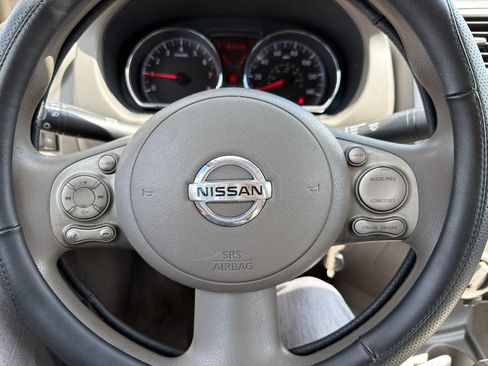 Used 2012 Nissan Versa SV w/ Convenience Pkg FWD image 7