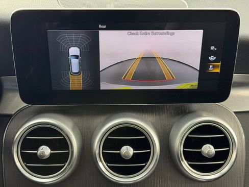 Used 2021 Mercedes-Benz GLC 300 GLC 300 w/ Premium Package image 28