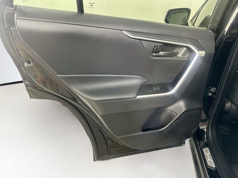 Used 2022 Toyota RAV4 LE FWD image 25