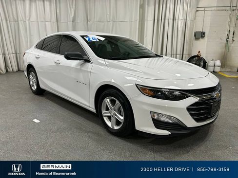 Used 2024 Chevrolet Malibu LS FWD image 2