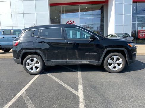 Used 2021 Jeep Compass Latitude w/ Convenience Group image 2
