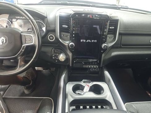 Used 2022 RAM 1500 Laramie AWD/4WD image 9