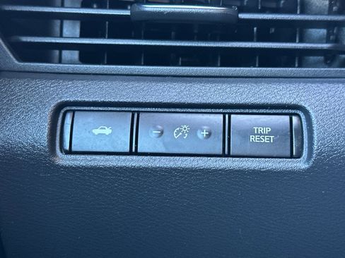 Used 2021 Nissan Altima 2.5 SR w/ SR Premium Package image 34