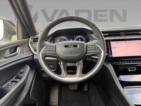 New 2026 Jeep Grand Cherokee Limited w/ Luxury Tech Group II image 12