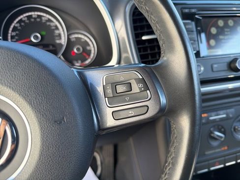 Used 2015 Volkswagen Beetle TDI image 30