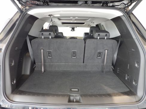 Used 2018 Chevrolet Traverse Premier AWD/4WD image 21