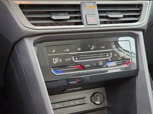 New 2026 Volkswagen Taos SE image 14