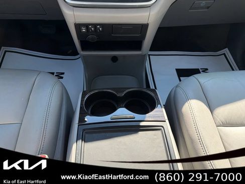 Used 2017 Toyota Sienna XLE w/ XLE Navigation Package FWD image 25