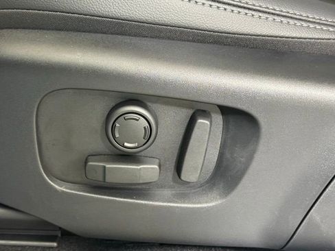 New 2025 Land Rover Discovery Sport Dynamic SE image 32