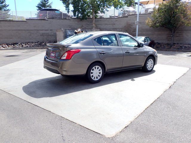 Used 2015 Nissan Versa S Plus FWD image 4