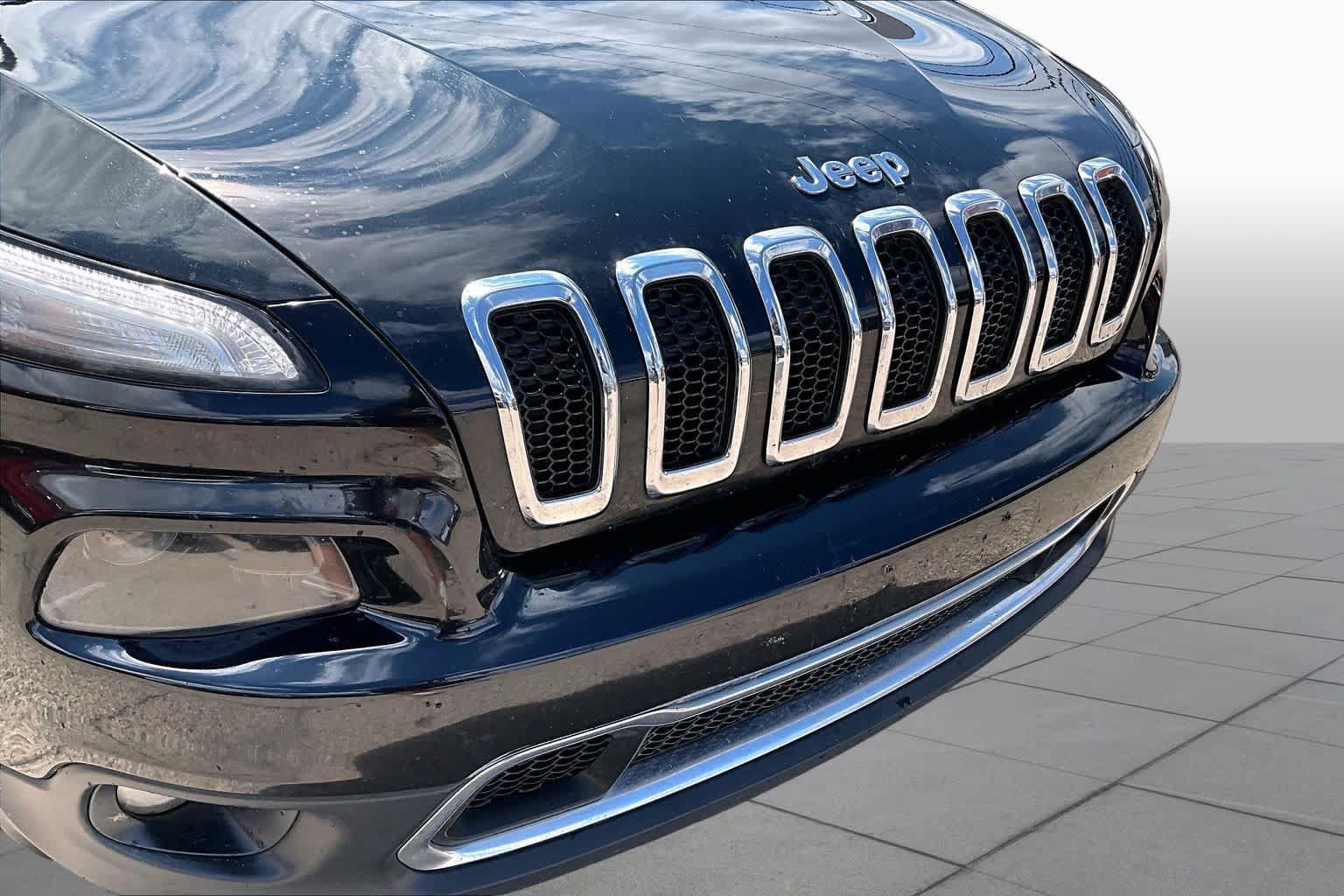 Used 2015 Jeep Cherokee Limited AWD/4WD image 30