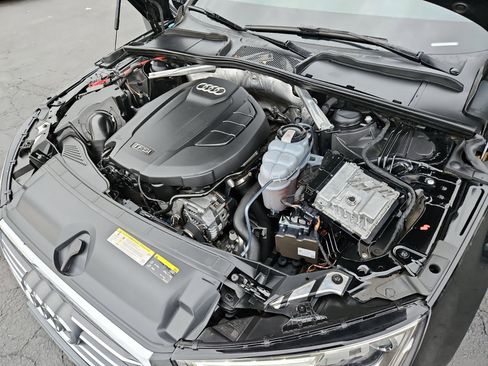 Used 2017 Audi A4 2.0T Premium image 28