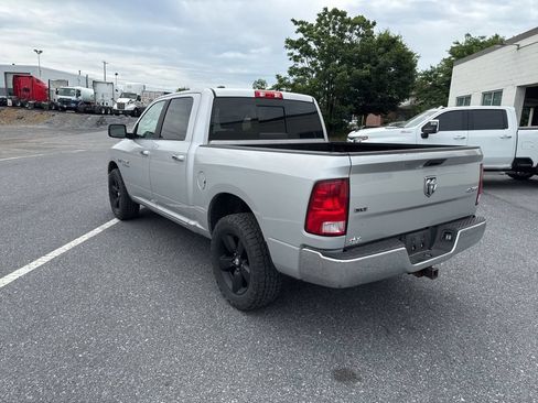 Used 2017 RAM 1500 Classic SLT AWD/4WD image 3