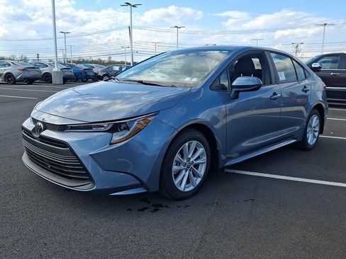New 2026 Toyota Corolla LE FWD image 3