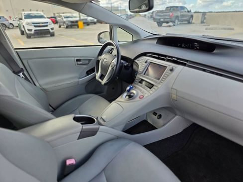Used 2013 Toyota Prius Four image 20