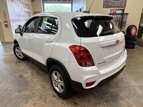 Used 2018 Chevrolet Trax LS image 9
