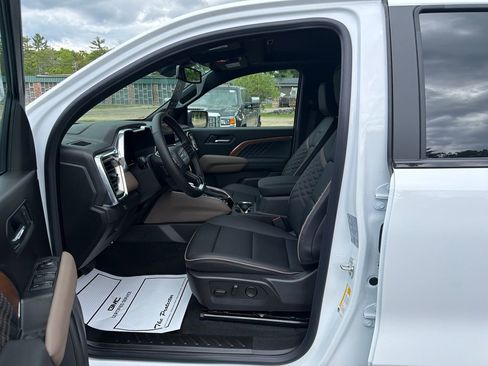 New 2026 GMC Canyon Denali AWD/4WD image 11