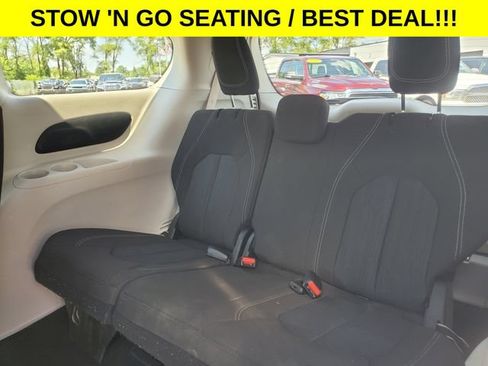 Used 2023 Chrysler Voyager LX FWD image 25