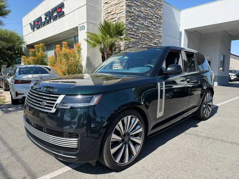 Used 2024 Land Rover Range Rover SV AWD/4WD image 1
