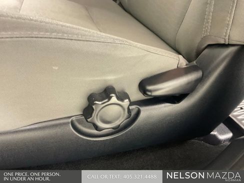 Used 2017 Toyota Tacoma SR5 w/ Tow Package RWD image 26