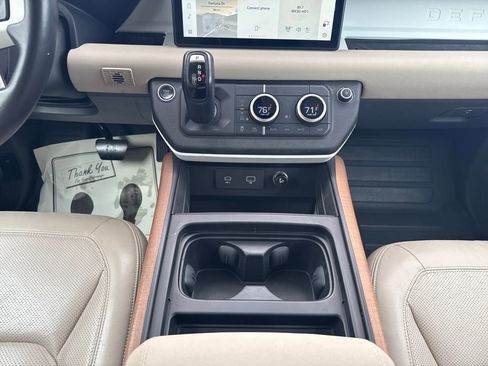 Used 2023 Land Rover Defender 110 SE image 26