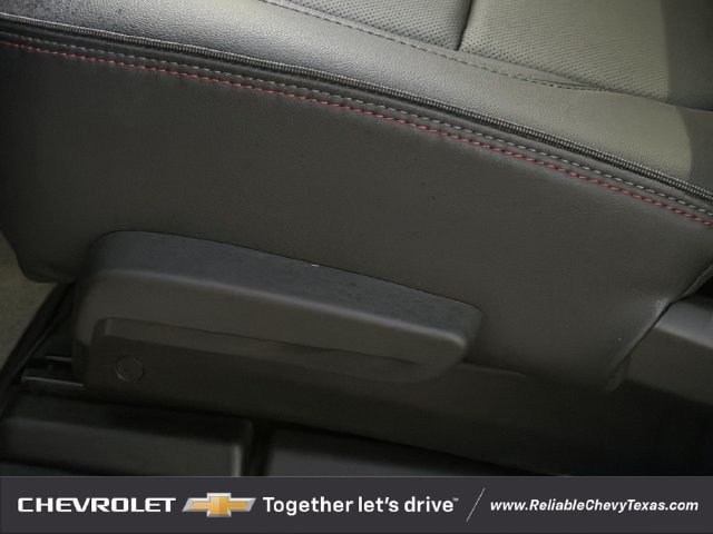 Used 2023 Chevrolet Traverse RS FWD image 33
