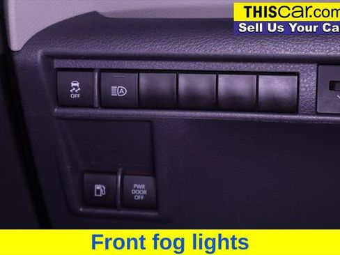 Used 2023 Toyota Sienna XLE FWD image 24