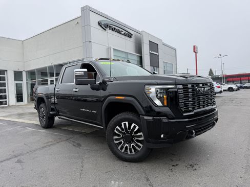 Used 2025 GMC Sierra 2500 Denali Ultimate image 3